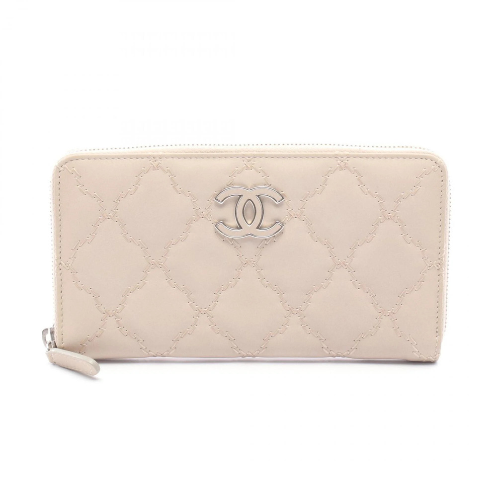 CHANEL Authentic Cream Leather Wallet